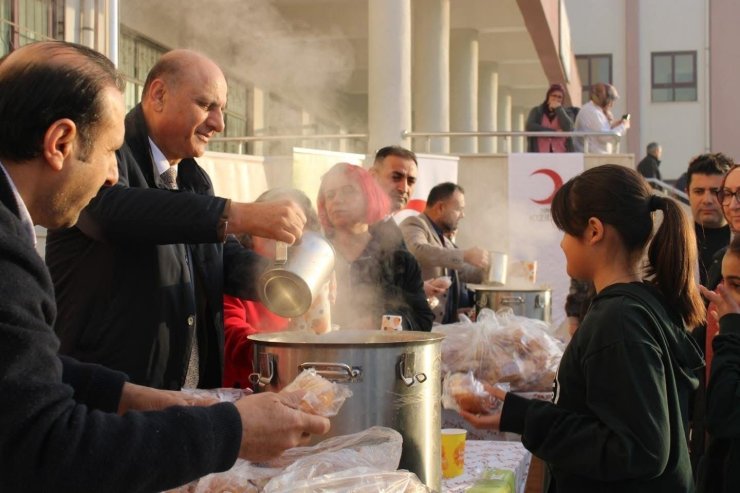 Tarsus’ta öğrencilerle ’Devletin eli sofranın bereketi’ buluşması