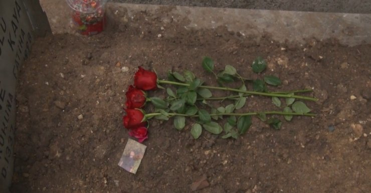 Güngören’de öldürülen Atlas Çağlayan’ın yakınları kabri başında dua etti