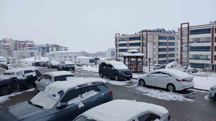 Kulp’ta beyaz esaret devam ediyor