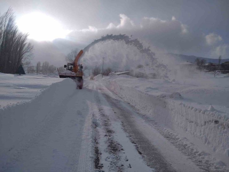 Tomarza - Tufanbeyli yolu açıldı