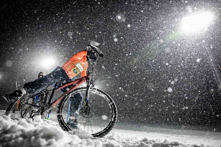 Snowbike Türkiye Şampiyonası’nda Akhisar rüzgarı