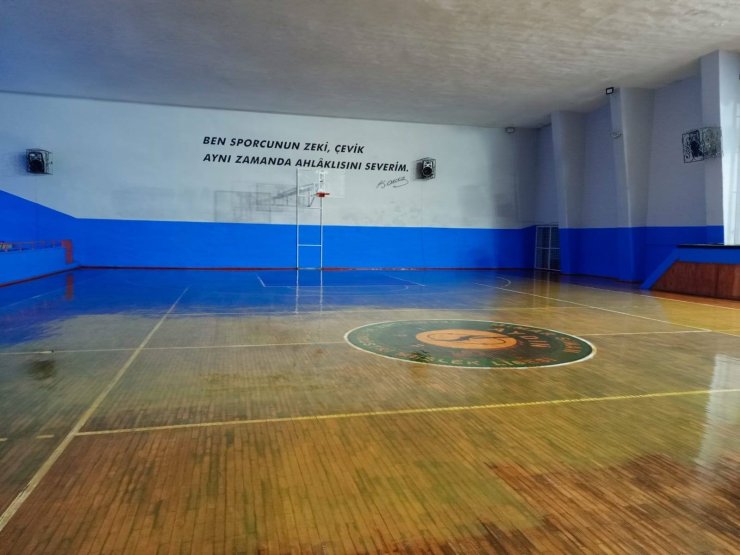 Mimar Sinan MTAL spor salonu yenilendi