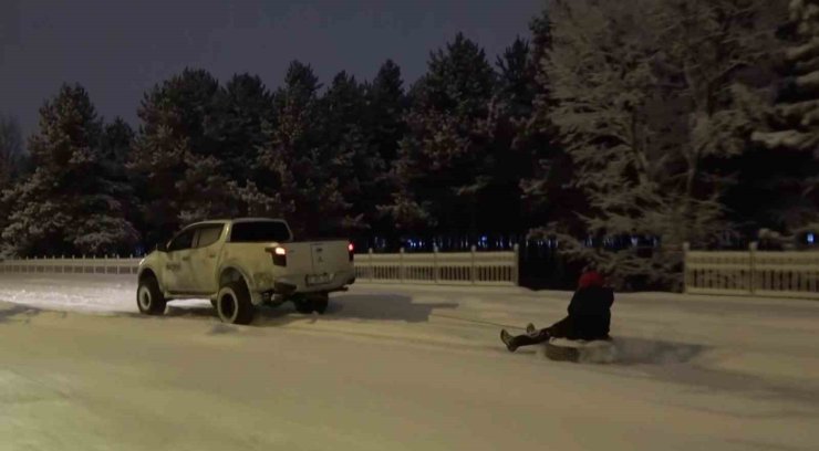 Erzurum’da off-roadçuların lastik ve kızaklı kar keyfi