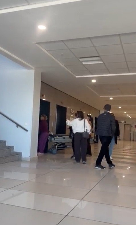 Asansör görevlisiyle hasta yakını arasında ’hasta asansörü’ tartışması