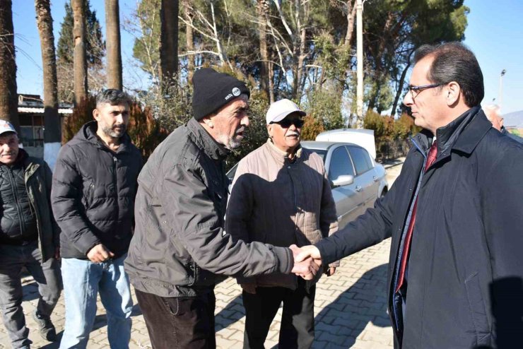 Salihli Kaymakamı Güldoğan, Emirhacılı ve Karayahşi’de talepler dinlendi