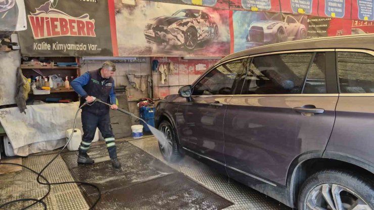 Dondurucu soğuklar ve kar yağışı oto yıkama taleplerini düşürdü
