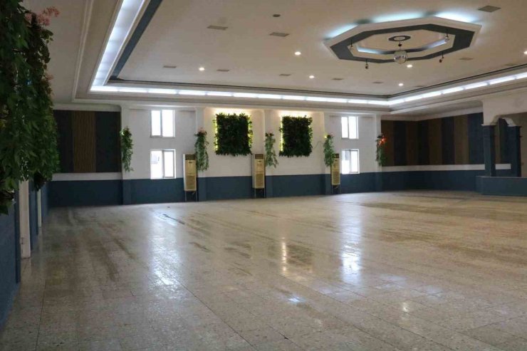 Yenipazar’da kışlık düğün salonu yenilendi