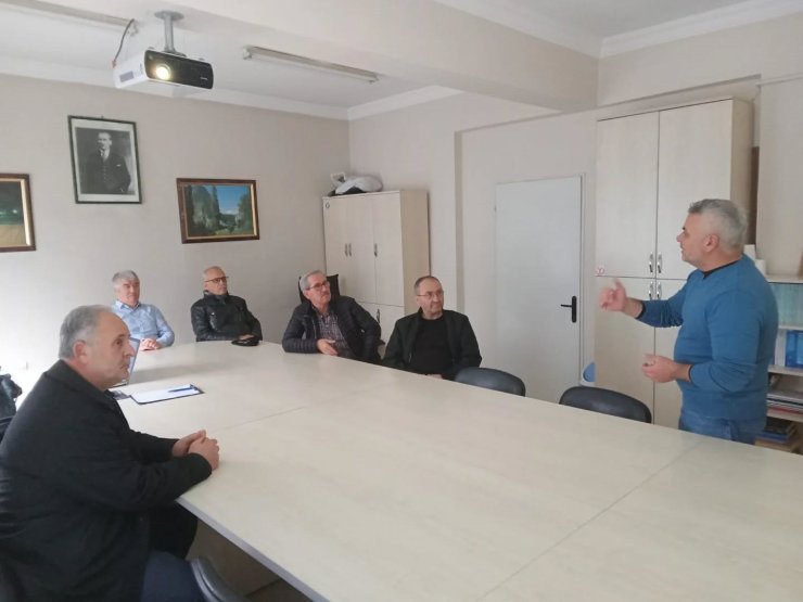 Bilecik’te arı yetiştiricilerine eğitim verildi