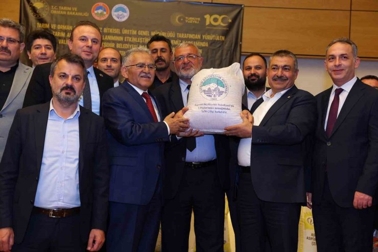Üreticilere 1 yılda 12 milyon TL’lik tohum dağıtıldı