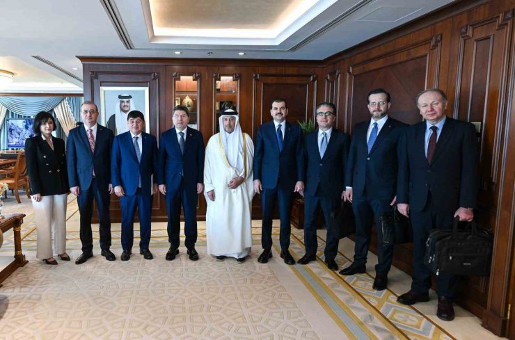 Adalet Bakanı Tunç, Katar Başsavcısı ve Yüksek Yargı Başkanıyla bir araya geldi