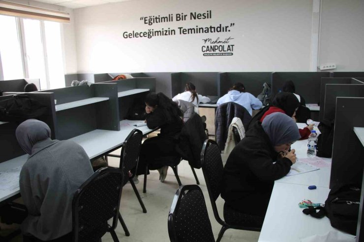 Haliliye’de gençlere destek