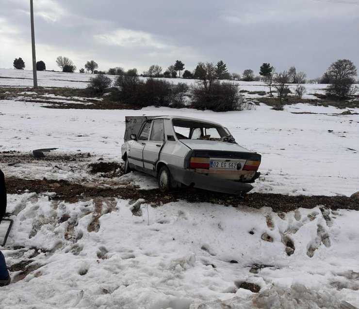 Köy korucusu kazada yaralandı