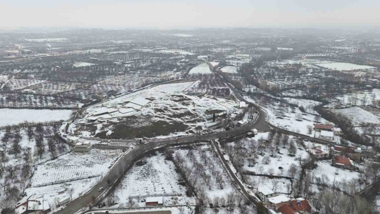 Arslantepe Höyüğü karla kaplı haliyle havadan görüntülendi