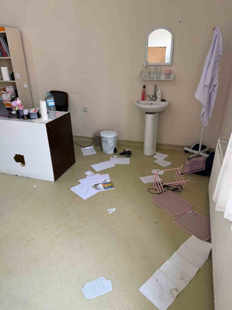 Ağrı’da ASM’de görev yapan doktora muayene odasında yumruklu saldırı