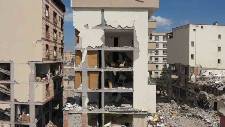 Depremin yıktığı Nurdağı küllerinden doğdu