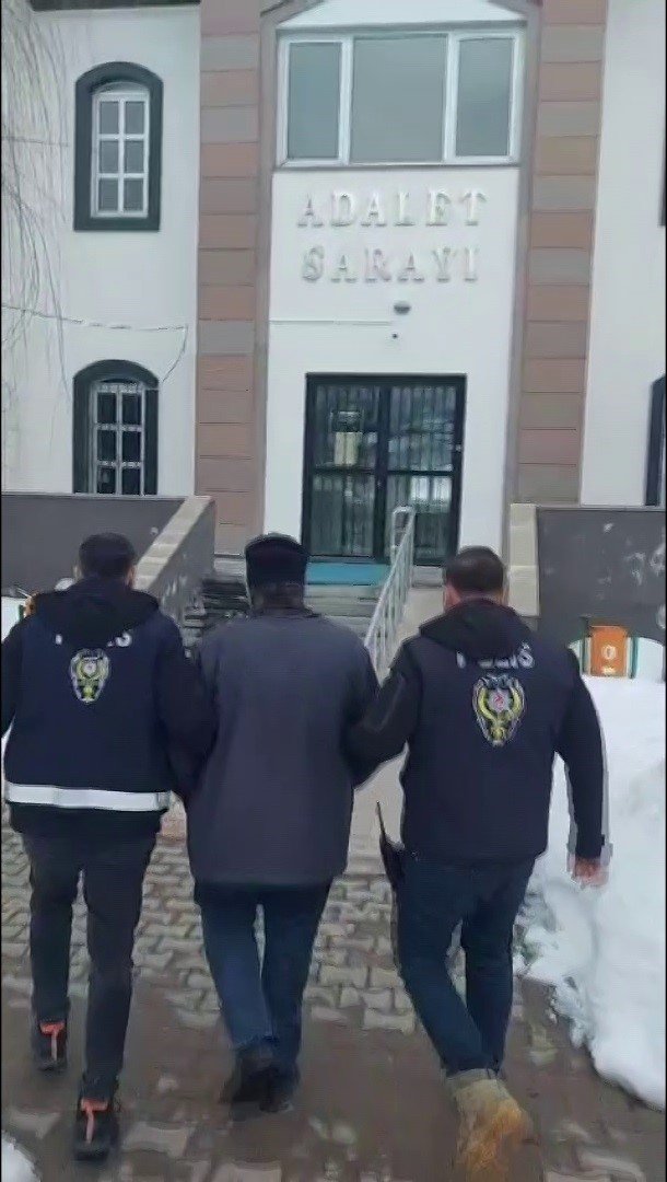Sivas’ta yakalanan firari hükümlü cezaevine gönderildi
