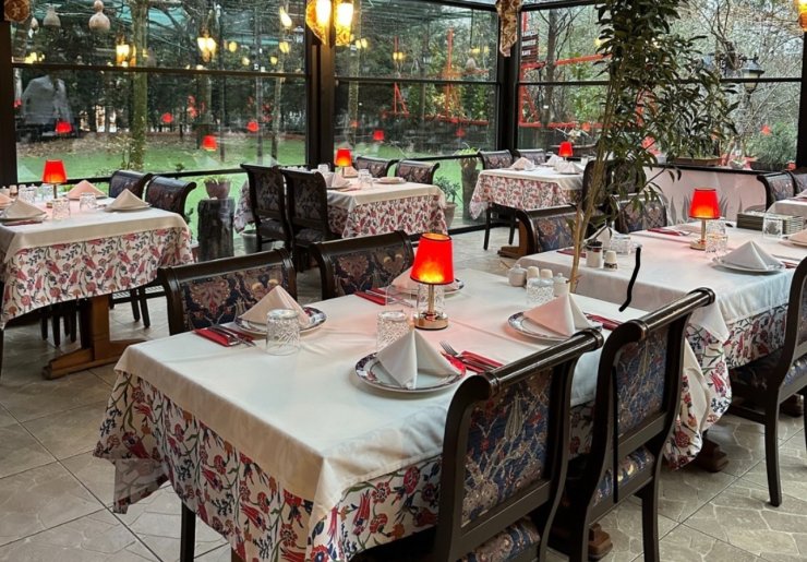 TÜRES’ten işletmelere çağrı: ‘‘Masa ve kuver kalktı, bedeli menüye yansıtılmamalı’’