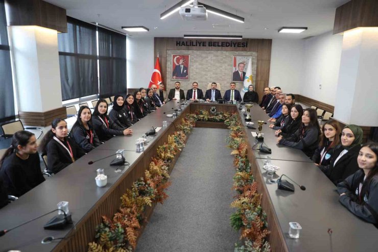 Şampiyon takımdan Canpolat’a ziyaret