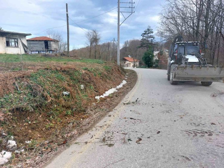 Köylerde alt yapı ve drenaj çalışmaları sürüyor