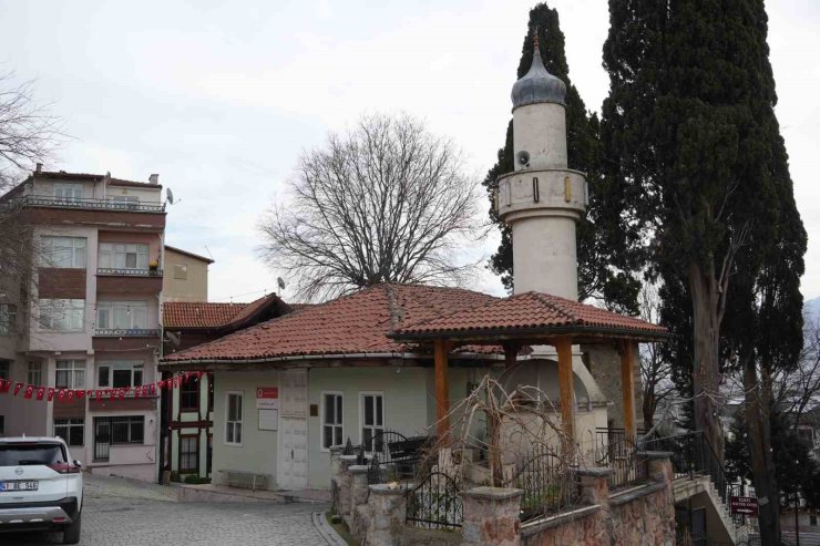 Yumurta parasıyla yapılan 395 yıllık cami restorasyona alındı