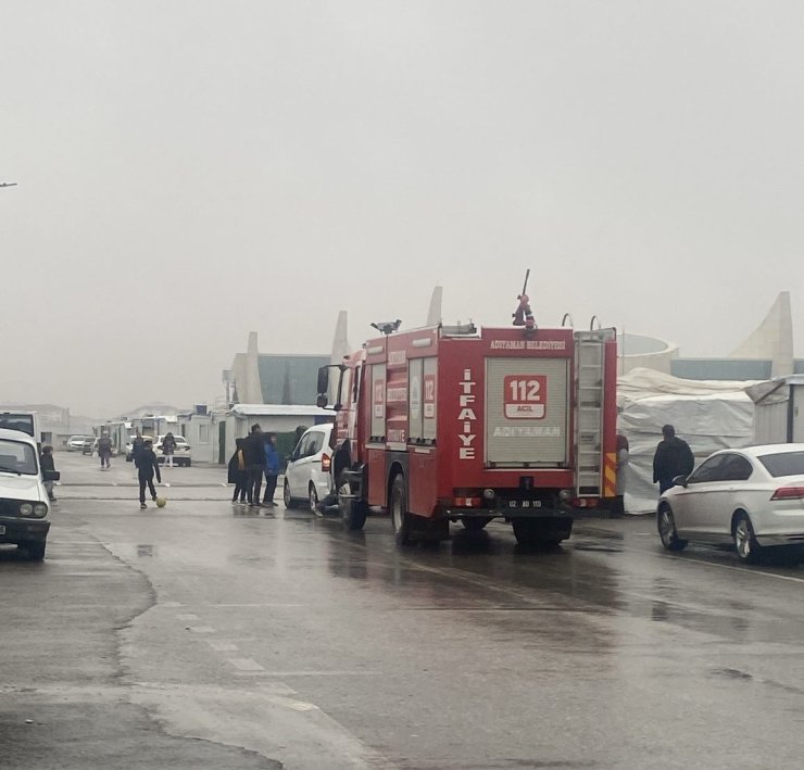 Konteyner kentte çıkan yangın korkuttu