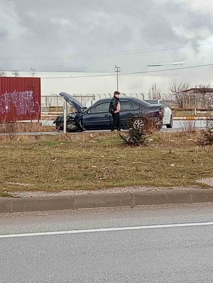 Zincirleme trafik kazasında 3 kişi yaralandı