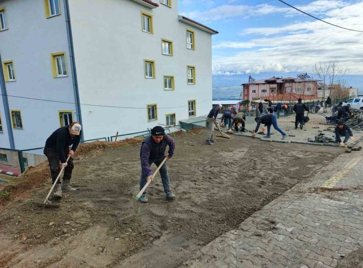 Bozdoğan’da okul çevresinde düzenlemeler devam ediyor