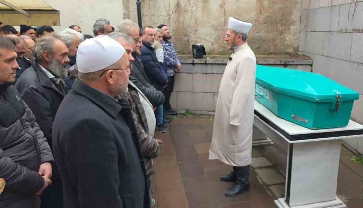 Antalya’daki otobüs kazasında hayatını kaybeden sürücü memleketi Kütahya’da son yolculuğuna uğurlandı