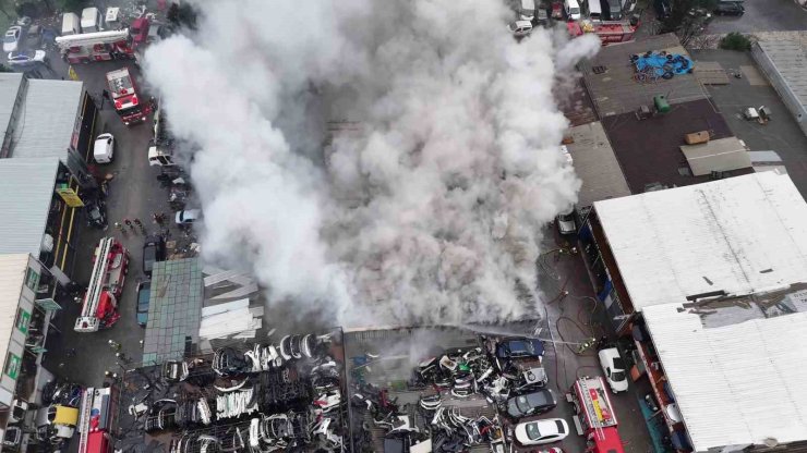 İkitelli Atatürk Sanayi Sitesi’nde yangın