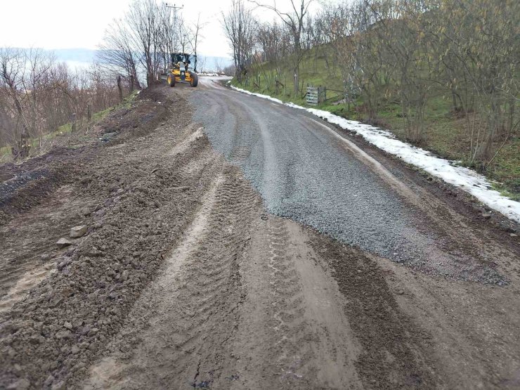 Aktarla Köyü’nde yol reglaj çalışmaları tamamlandı