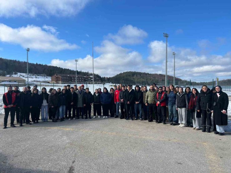 Gençler güzel bir gün geçirdi