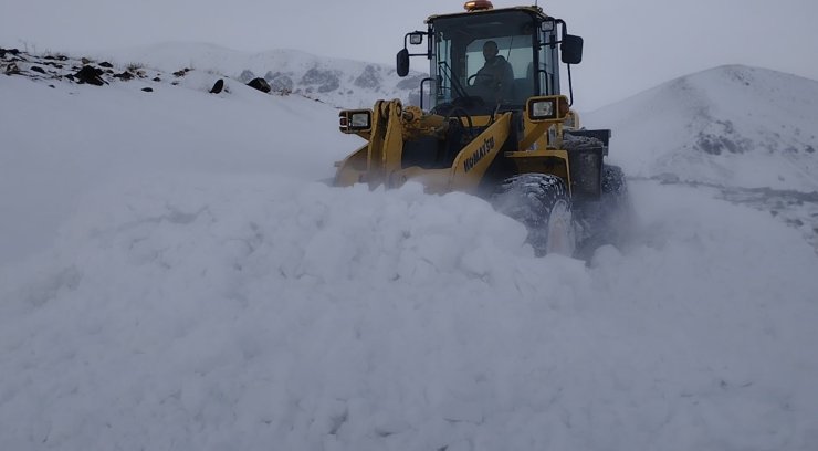 Kars’ta tipi 48 köy yolunu ulaşıma kapadı