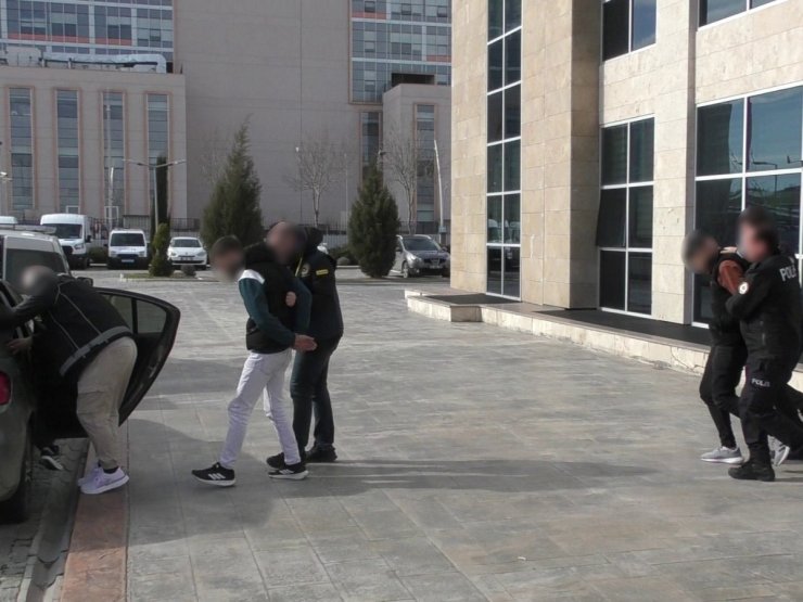 Uşak’ta uyuşturucu operasyonlarında 3 kişi tutuklandı