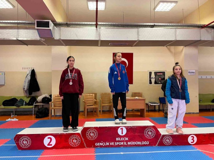 Bilecik’te okul spor faaliyetleri Taekwondo Gençler İl Birinciliği tamamlandı