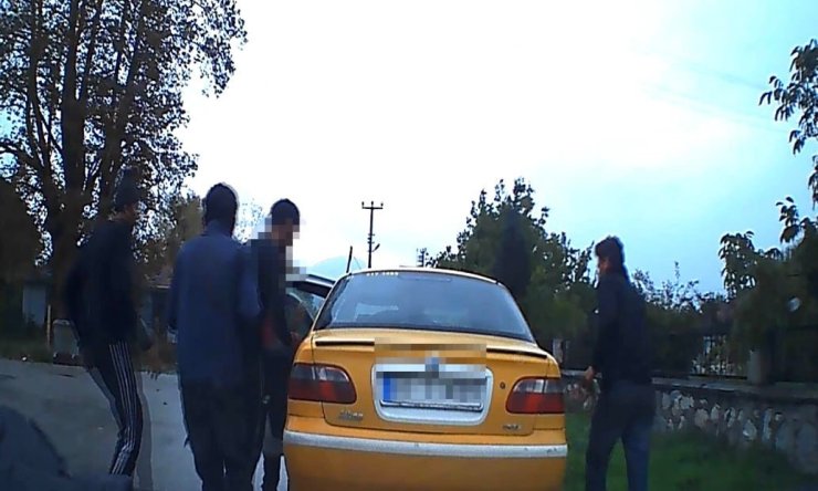 Sınır illerinden Kocaeli’ye uzanan göçmen kaçakçılığı hattı çökertildi: 16 gözaltı