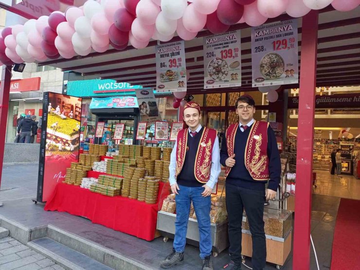 Tuğba’nın ‘Geleneksel Lokum Günleri’ başladı