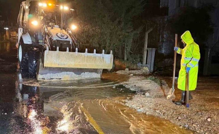 MUSKİ ekiplerinden anında müdahale