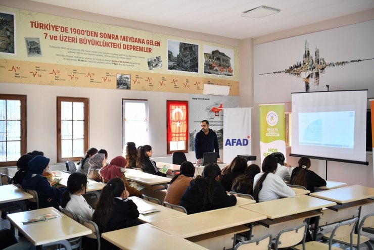 Yeşilyurt Belediyesi Afetlere hazırlık eğitimlerini kararlıkla sürdürüyor