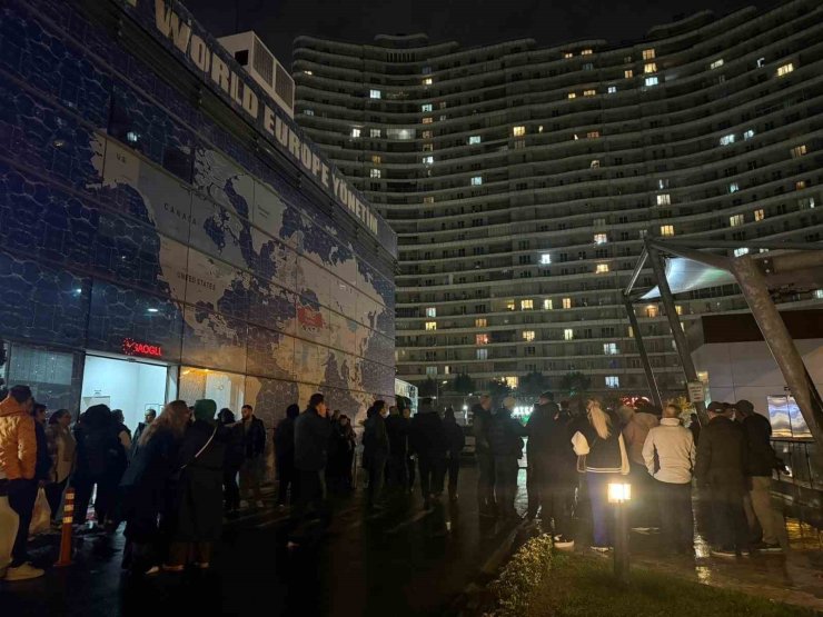 Başakşehir’de sitede yönetim krizinde 5 milyon TL’nin başka hesaplara aktarıldığı iddiası