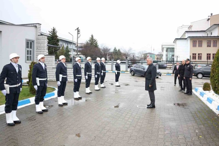 Vali Mehmet Makas polislerle bir araya geldi