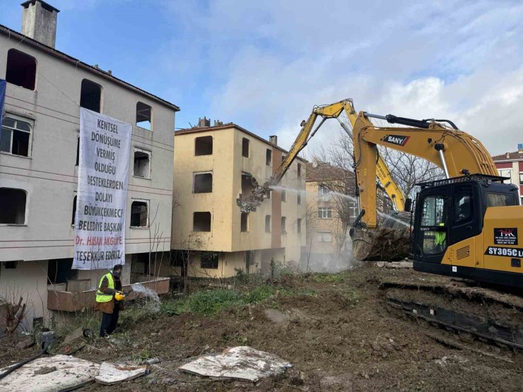 Büyükçekmece’de depremde yıkılma riski yüksek 2 binada kentsel dönüşüm