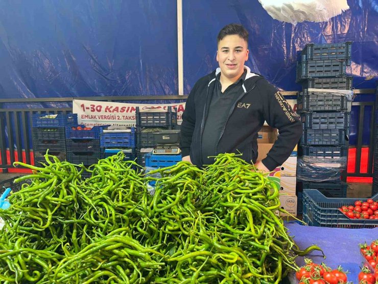 Seraları su basınca sivri biber ve salatalığın ateşi yükseldi