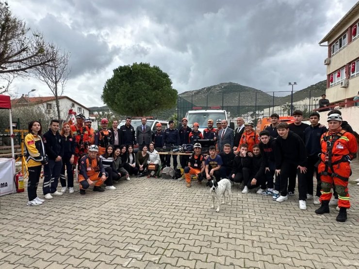 Datça’da deprem tahliye tatbikatı gerçekleştirildi