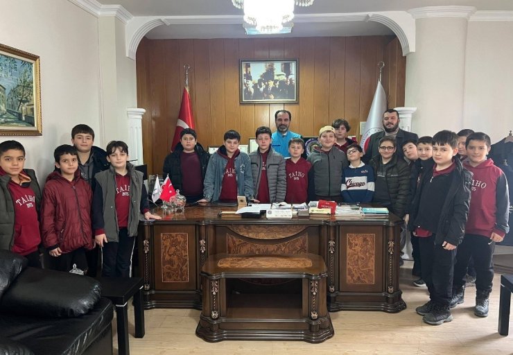 Tavşanlı’da Kur’an Kursu öğrencilerinden örnek destek