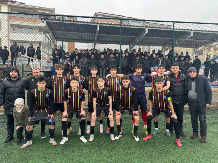 Bilecik U16 Gençler Ligi’nin namağlup şampiyonu oldu