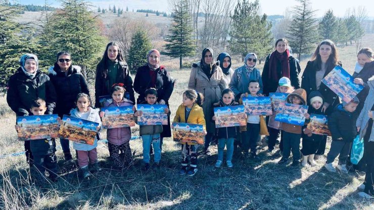 Kütahya’da öğrencilere yönelik doğa yürüyüşü etkinliği