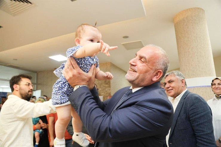 Bu ilçede çocuk sahibi olan ailelere 6 bin TL nakdi destek