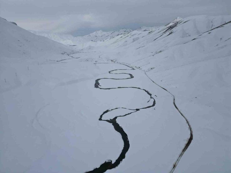 Buz tutan menderesler çözüldü