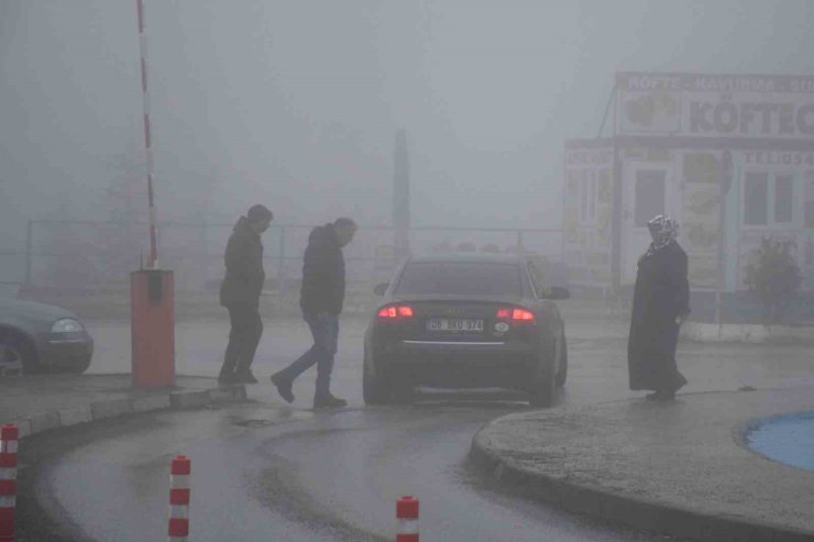 Yozgat sis altında kayboldu, görüş mesafesi 10 metreye kadar düştü