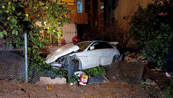 Otoyolda feci kaza: Anne yaralandı, sürücü oğlu öldü